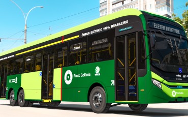 Eletra, em parceria com Caio, WEG e Scania, entrega 10 ônibus elétricos, piso alto, para Goiânia