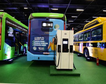 Eletra lança chassi eletrificado e novidades do primeiro escolar elétrico do país, na Lat.Bus 2024